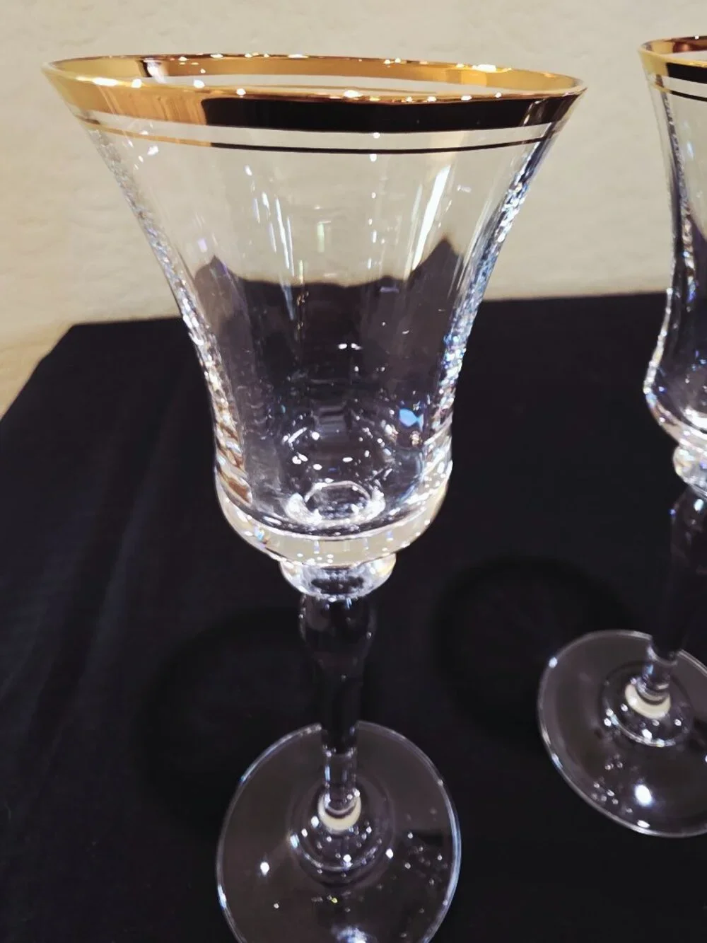 1987-2010 Jamestown Clear Gold Trim Mikasa Crystal Luxury Wine Glasses Glass x 2